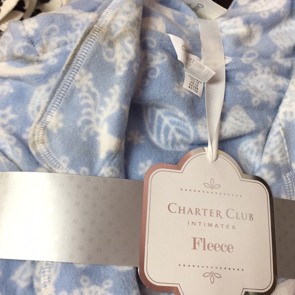 NEW Charter Club Women's Fleece Christmas Pj Set - Picture 3 of 6